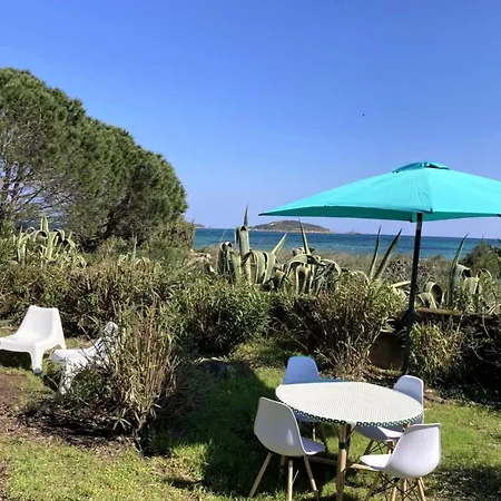 Villa Bluebay en bord de plage proche de toutes commodités