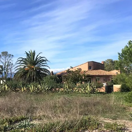 Villa Villa Bluebay en bord de plage proche de toutes commodités